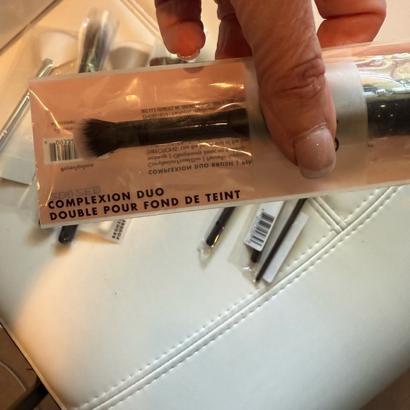 Bundle of Eight Makeup Brushes Sephora Elf Morphe IT New - Picture 6 of 10